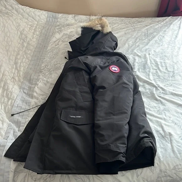 Canada Goose Jackets Coats Canada Goose Langford Parka With Fur Hood Xl Black Like New Wore Twice Poshmark